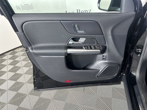 Certified 2025 Mercedes-Benz GLA 250 image 10