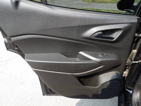 Used 2024 Chevrolet Trax ACTIV w/ Sunroof Package FWD image 31