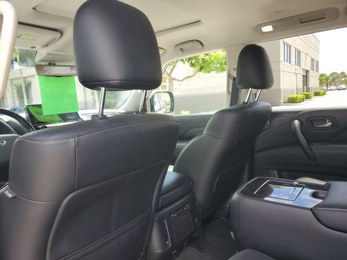 Used 2024 INFINITI QX80 Luxe AWD/4WD image 18