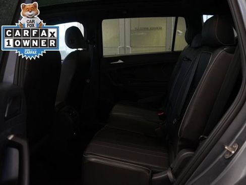 Used 2023 Volkswagen Tiguan SE R-Line image 29