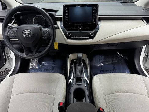 Used 2021 Toyota Corolla LE image 39