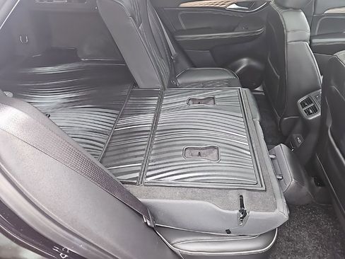 Used 2023 Buick Envision Avenir image 30