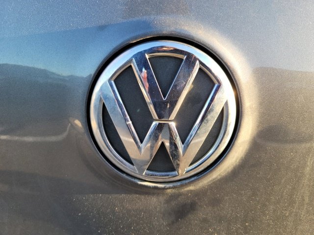 Used 2012 Volkswagen Golf 2-Door FWD image 14