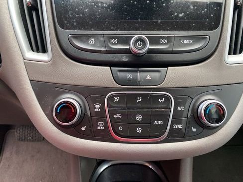 Used 2023 Chevrolet Malibu LT image 49