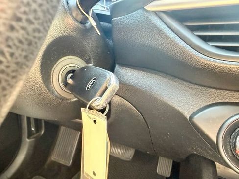 Used 2021 Kia Forte LXS FWD image 28