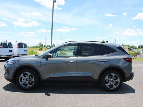 Used 2025 Ford Escape ST-Line FWD image 6