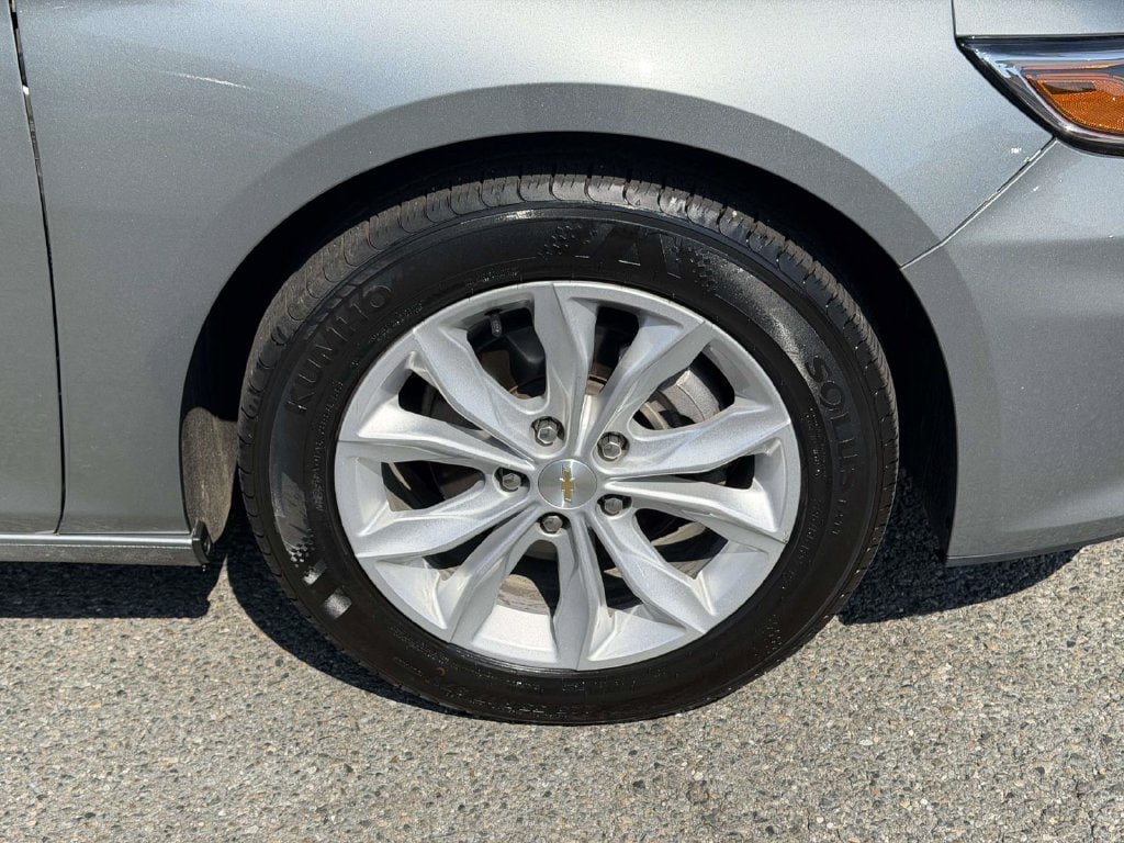 Used 2025 Chevrolet Malibu LT FWD image 25