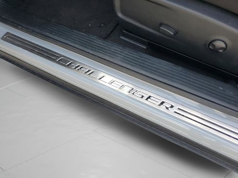 Used 2022 Dodge Challenger R/T w/ Performance Handling Group image 31