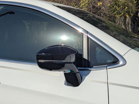 New 2026 Chrysler Pacifica Limited w/ Trailer Tow Group image 11