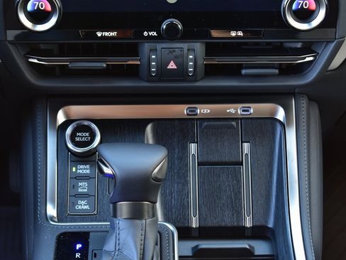 Used 2025 Lexus GX 550 image 41