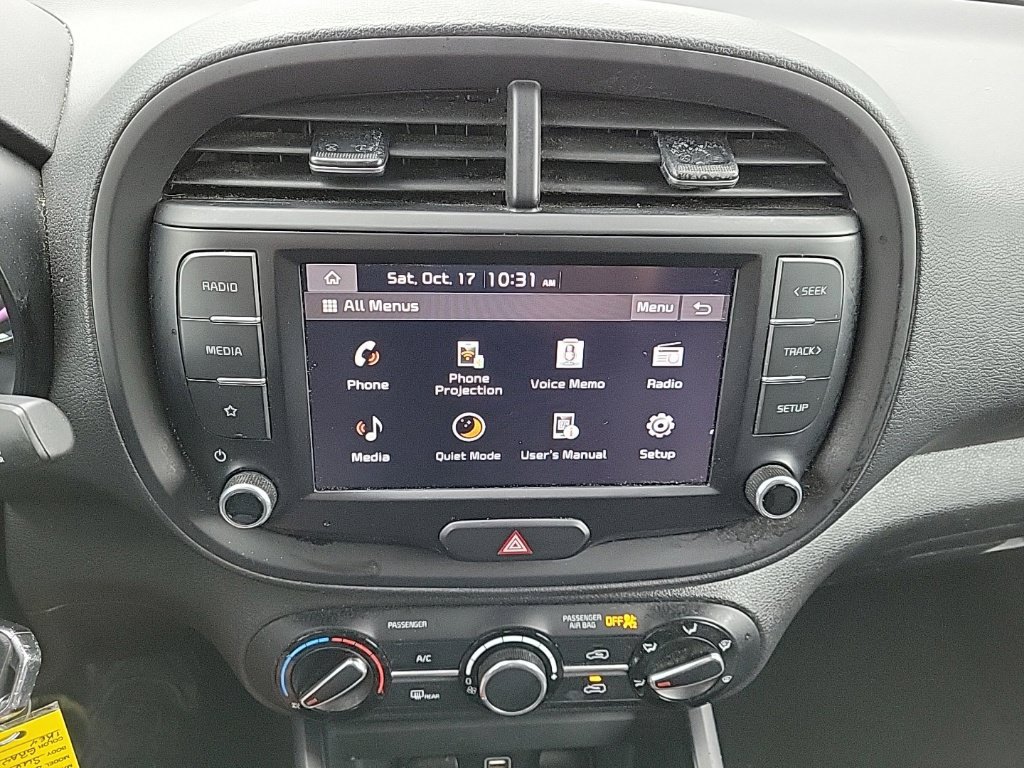 Used 2023 Kia Soul LX w/ LX Technology Package FWD image 8