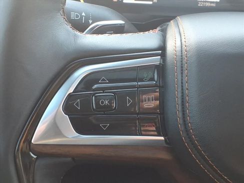 Used 2025 Jeep Grand Cherokee L Summit AWD/4WD image 22
