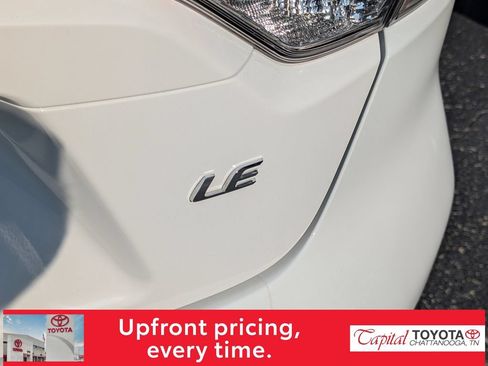 Used 2025 Toyota Corolla LE FWD image 8