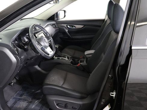 Used 2019 Nissan Rogue SV image 27