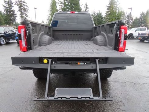 Used 2024 Ford F350 Platinum AWD/4WD image 8