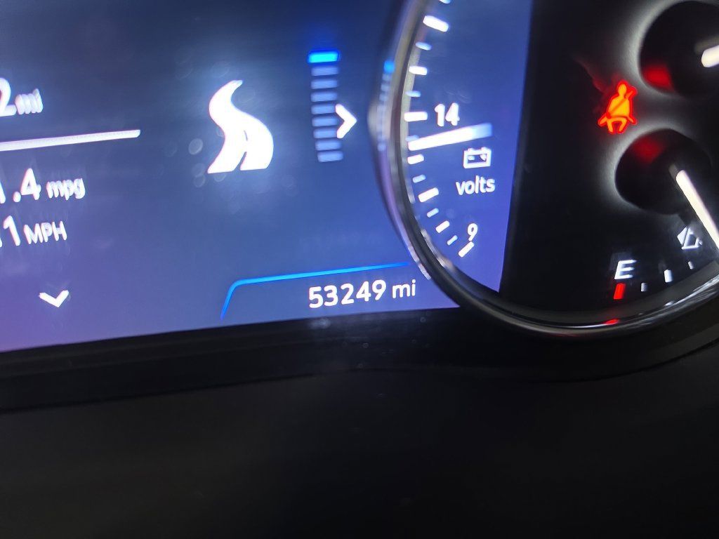 Used 2022 Buick Enclave Avenir FWD image 22