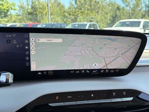 New 2026 Buick Enclave Avenir FWD image 6
