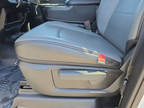 New 2026 RAM 2500 Tradesman w/ Chrome Appearance Group image 28