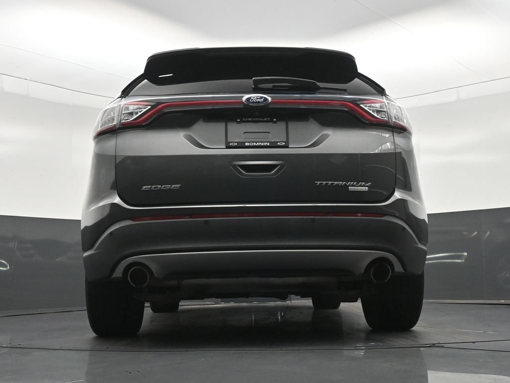 Used 2018 Ford Edge Titanium FWD image 31