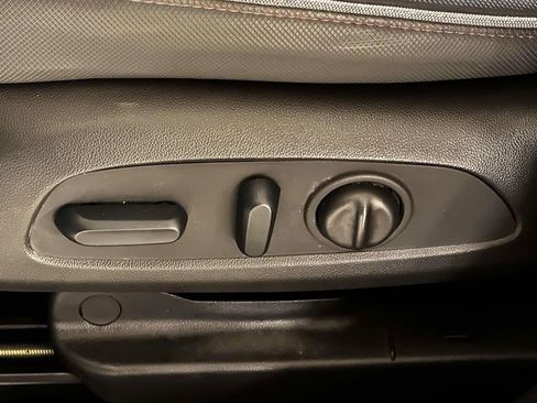 Used 2023 Chevrolet TrailBlazer RS w/ Convenience Package image 14