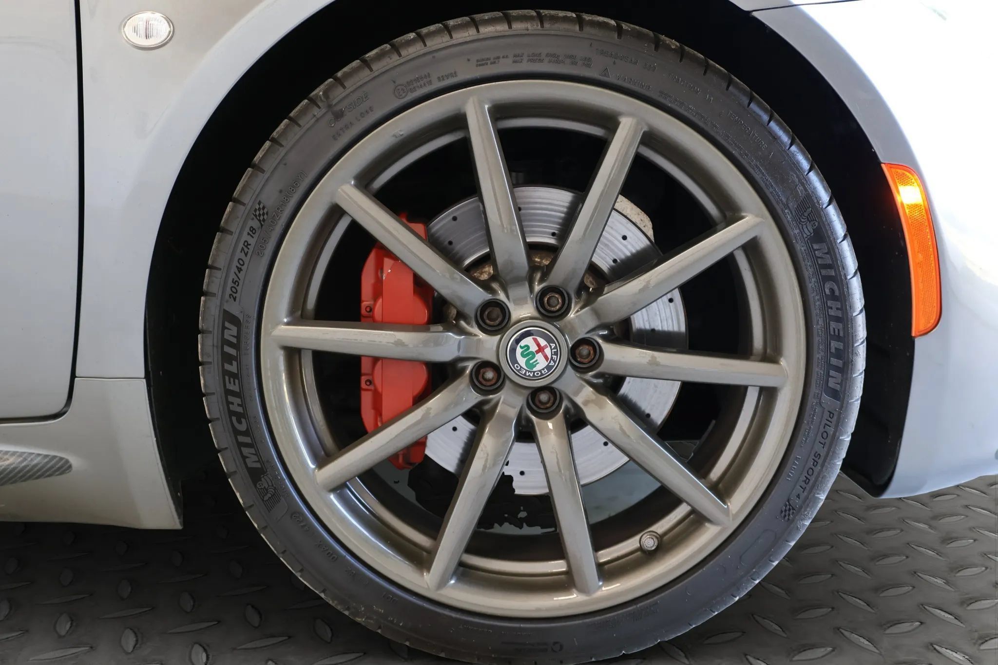Used 2017 Alfa Romeo 4C Coupe RWD image 35
