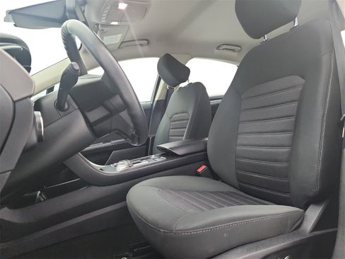 Used 2020 Ford Fusion SE image 11