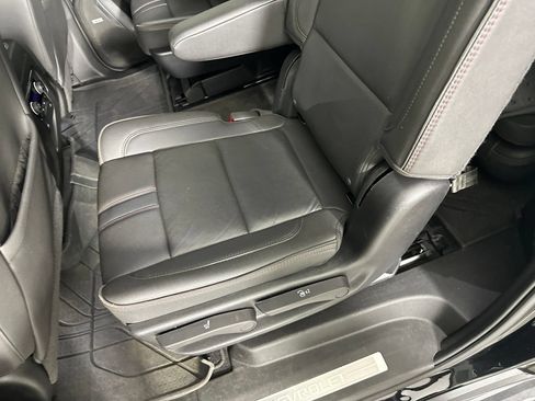Used 2024 Chevrolet Suburban RST w/ Luxury Package AWD/4WD image 27
