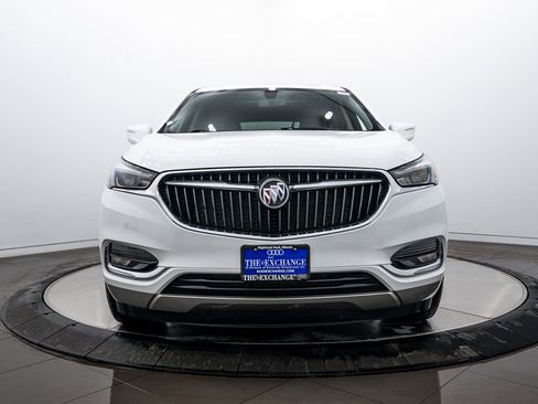 Used 2020 Buick Enclave Essence image 23