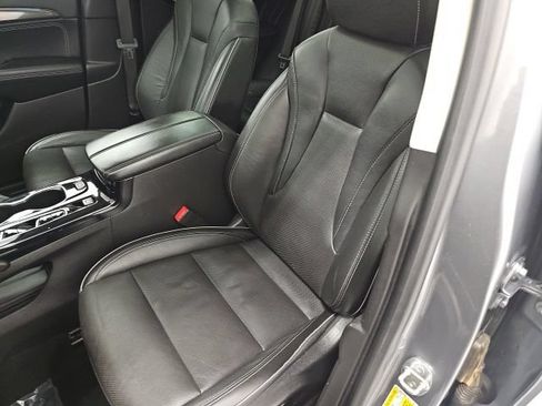 Used 2021 Buick Envision Essence AWD/4WD image 16