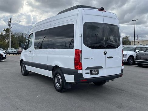 Used 2024 Mercedes-Benz Sprinter 2500 image 7