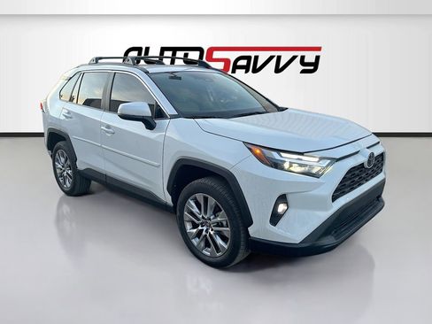 Used 2025 Toyota RAV4 XLE Premium w/ Weather Package FWD image 1