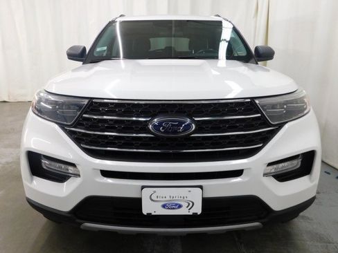 Used 2022 Ford Explorer XLT w/ Equipment Group 202A image 9