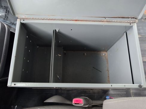 Used 2014 Chevrolet Express 2500 w/ Cold Climate Package image 23