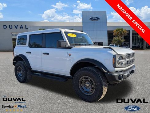 New 2025 Ford Bronco Badlands w/ Sasquatch Package AWD/4WD image 1