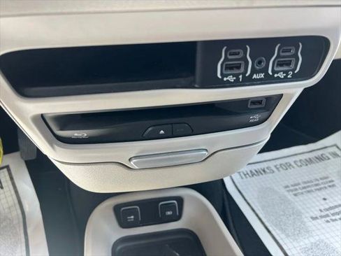 Certified 2021 Chrysler Pacifica Touring-L w/ Uconnect Theater Family Group FWD image 49