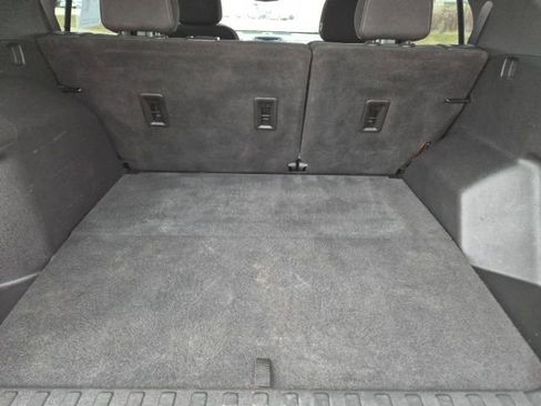 Used 2021 Chevrolet Equinox LS image 11