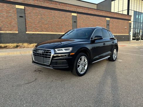Used 2018 Audi Q5 2.0T Premium Plus w/ Premium Plus Package image 3