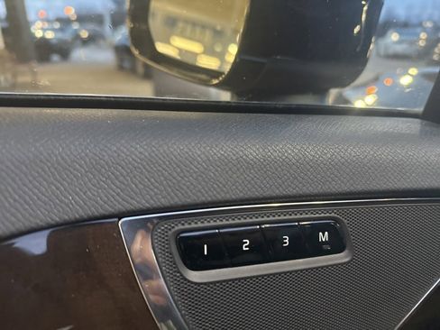 Used 2017 Volvo XC90 T6 Momentum w/ Vision Package image 15