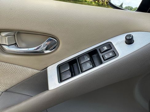 Used 2011 Nissan Murano S FWD image 28
