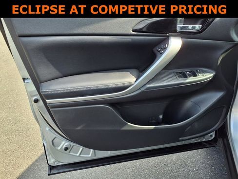 Used 2025 Mitsubishi Eclipse Cross AWD image 11