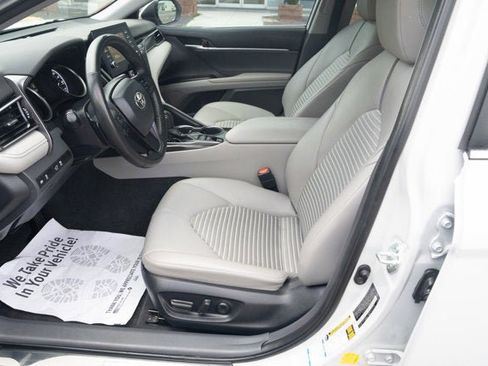 Used 2023 Toyota Camry SE image 16
