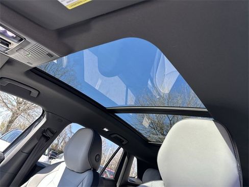 New 2026 Volkswagen Tiguan SE R-Line image 28