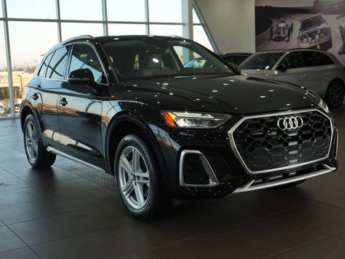 Used 2024 Audi Q5 e Premium Plus image 5