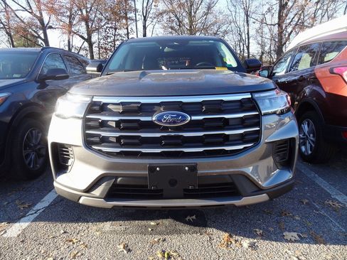 Certified 2025 Ford Explorer Active image 2