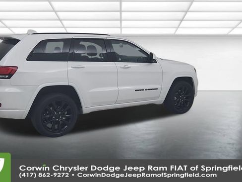 Used 2021 Jeep Grand Cherokee Laredo X image 15