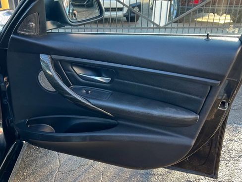 Used 2013 BMW 335i Sedan w/ Technology Pkg image 38