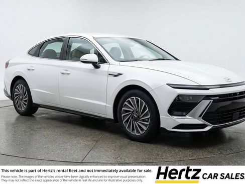 Used 2025 Hyundai Sonata SEL FWD image 1