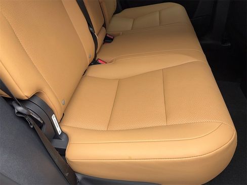 Used 2025 Lexus RX 350 Premium image 50