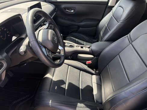 Used 2026 Honda HR-V EX-L image 5