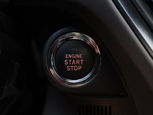 Used 2024 Subaru Crosstrek 2.5i Sport image 33